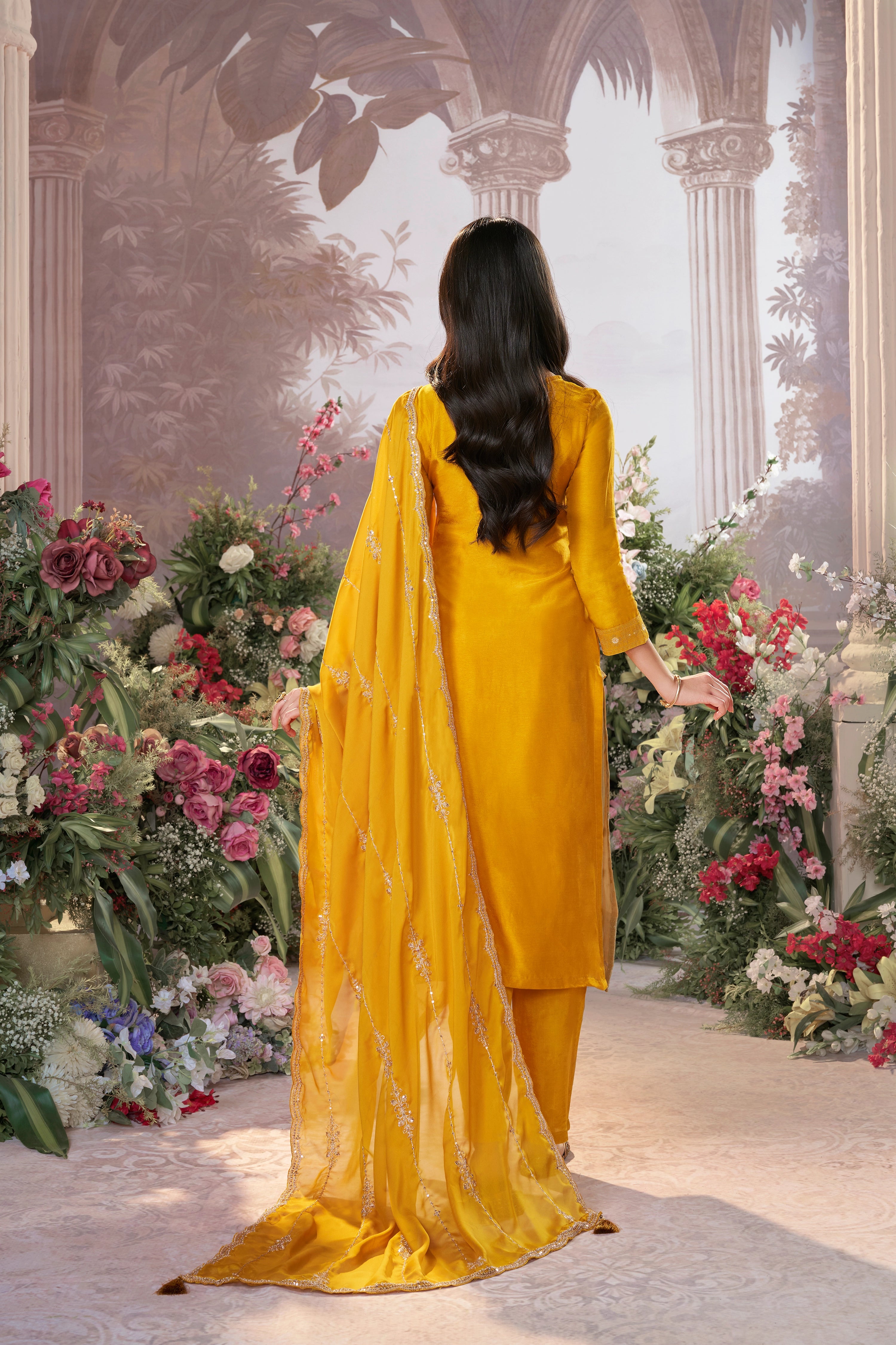 Radiant Mustard Elegance
