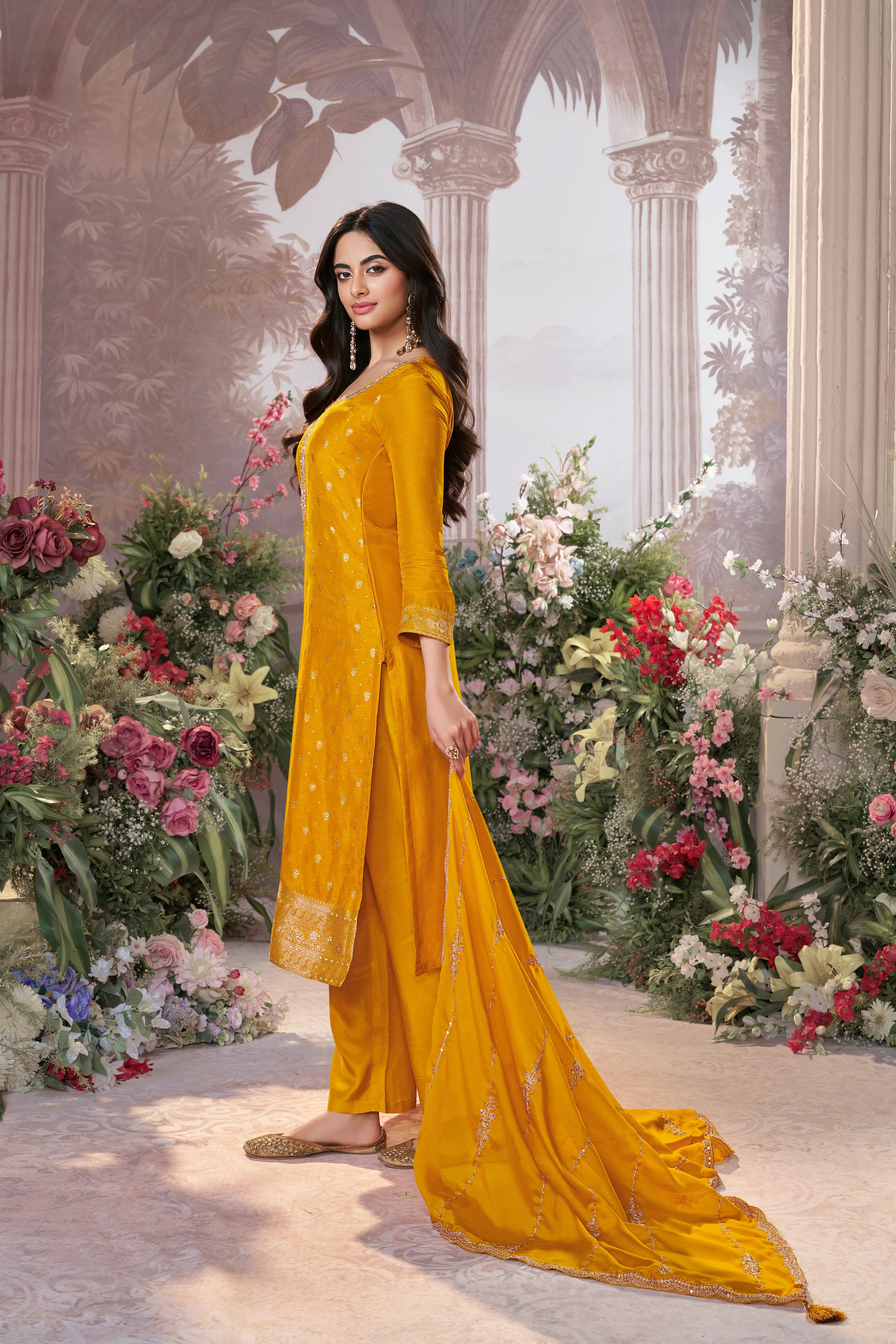 Radiant Mustard Elegance