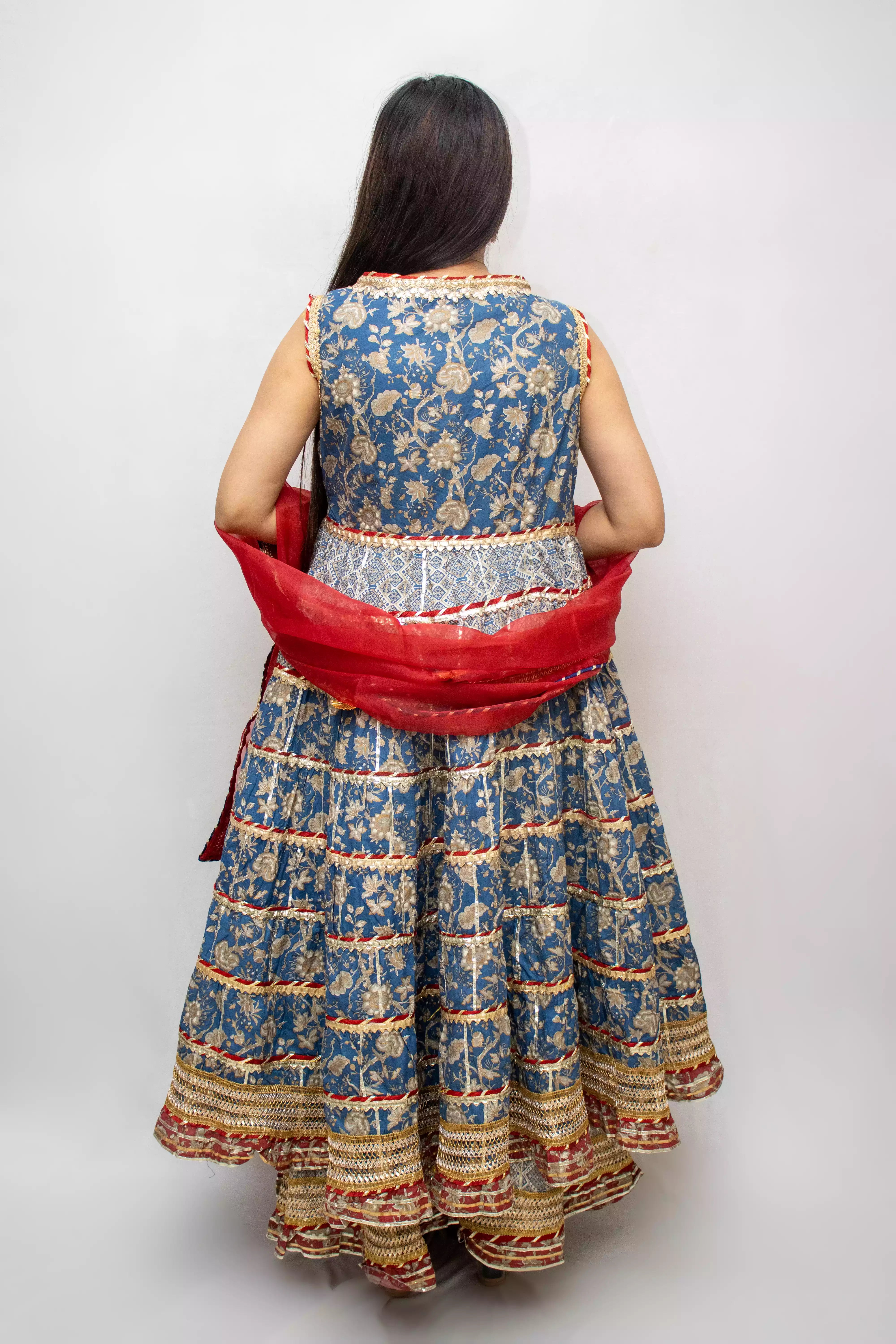 Peach Gharara Set with Traditional Gotapatti Work
