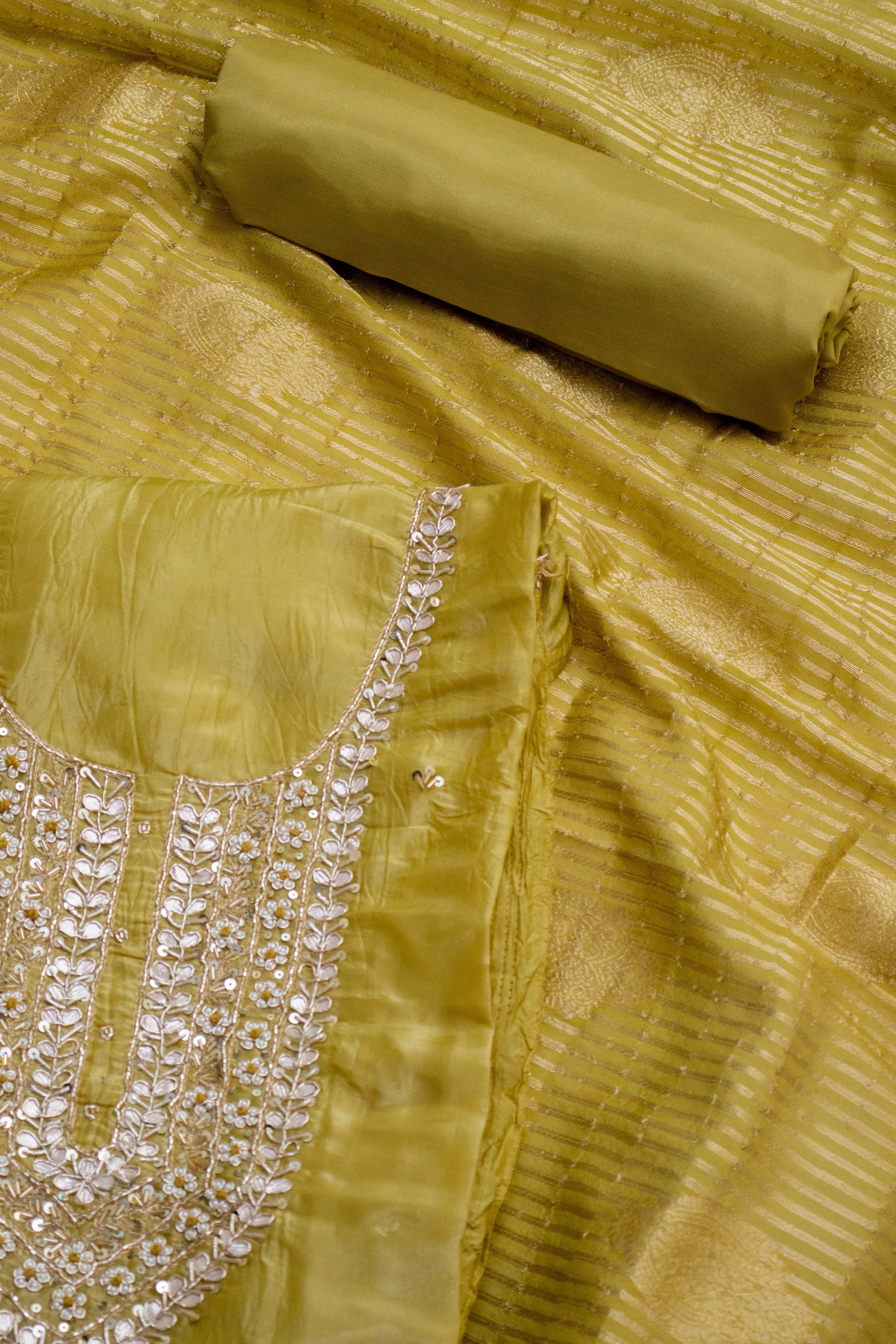 #color_Golden