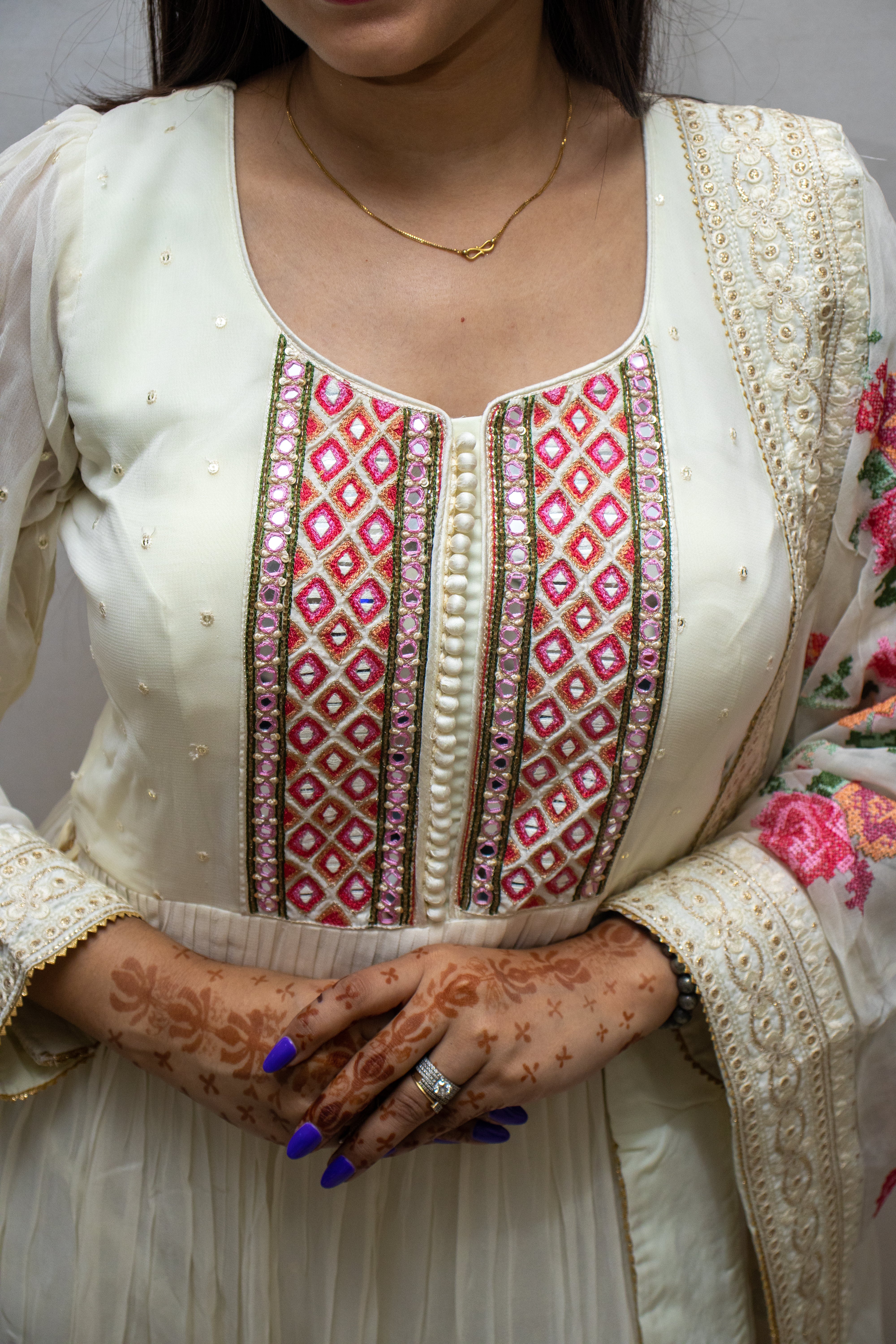 Timeless Touch – Long Dress with Dupatta & White Neck Detail