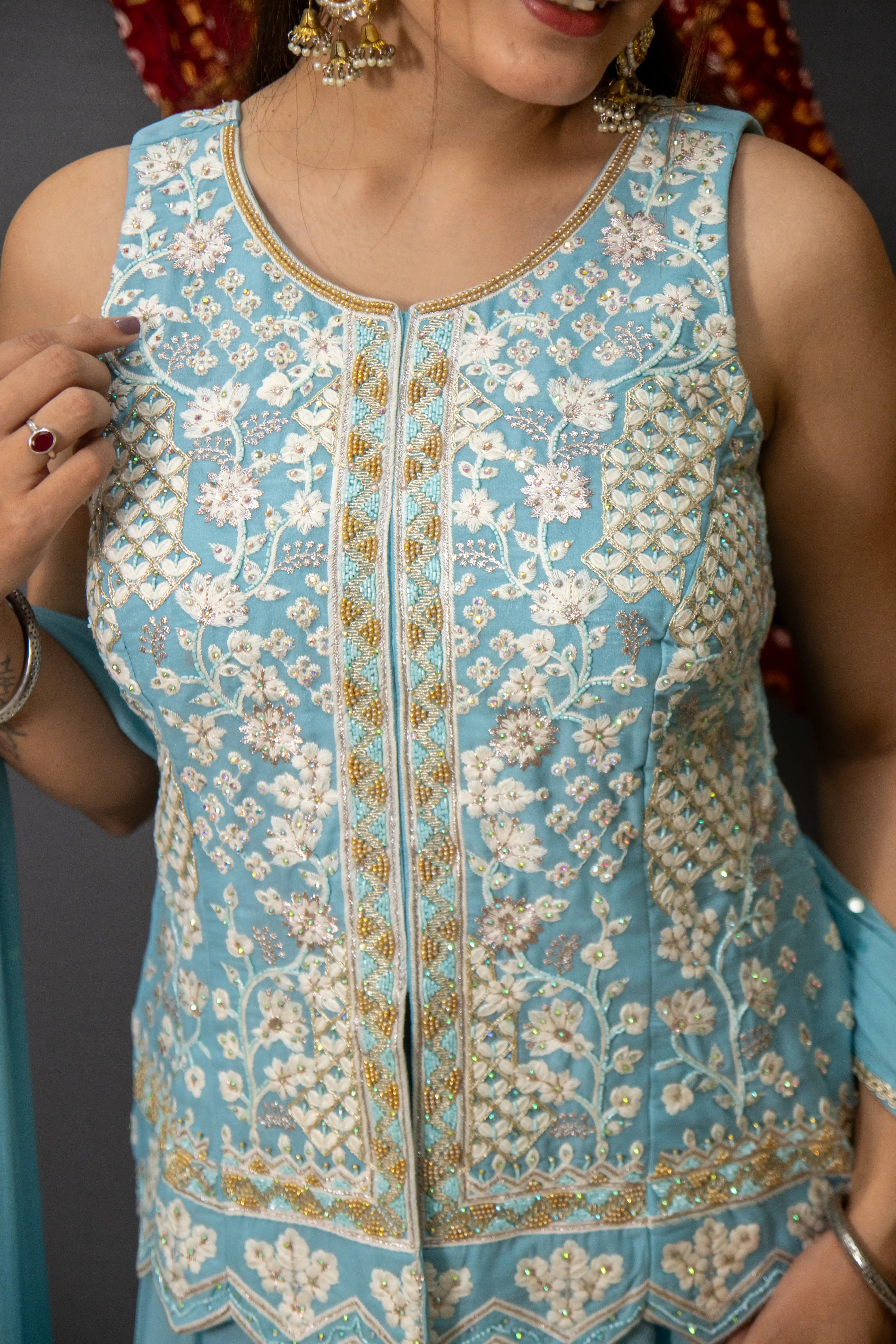 Elegant Blue Outfit for Women