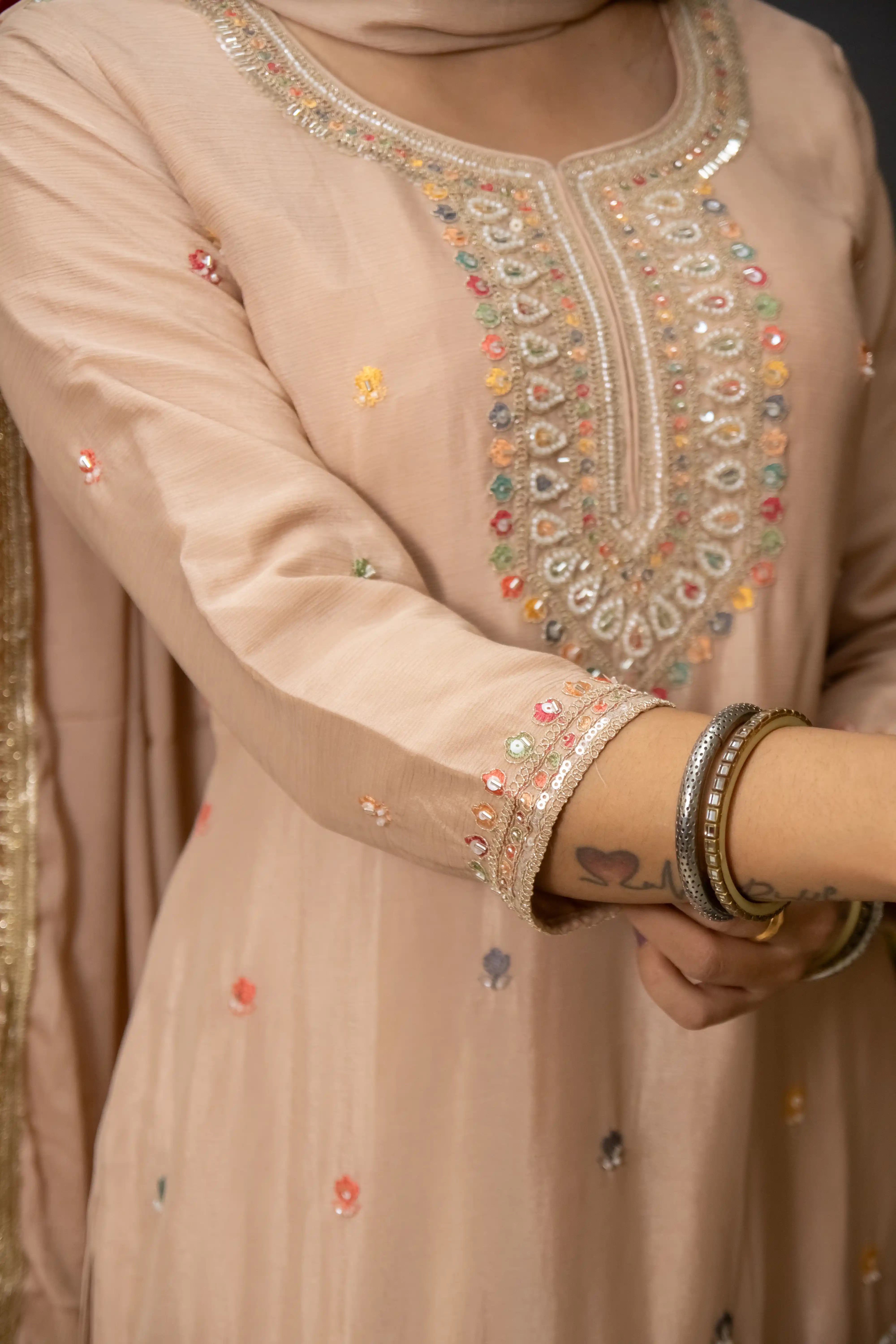 Elegant Peach Outfit for Women